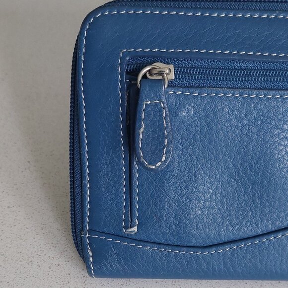 New Tignanello Genuine Blue Leather Zip-around Wallet - Picture 3 of 16